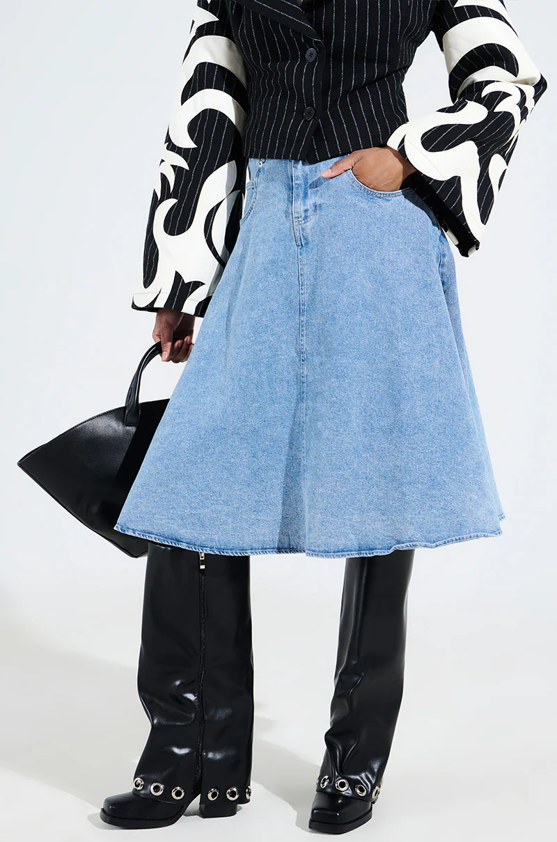 AZALEA WANG BLACK FOLD OVER CHUNKY BOOT - Image 3