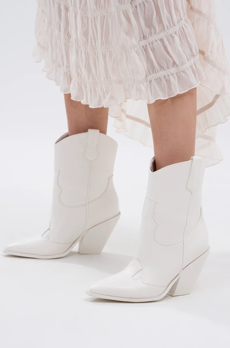 AZALEA WANG BRIGGITTA WHITE WESTERN COWBOY BOOTIE - Image 6