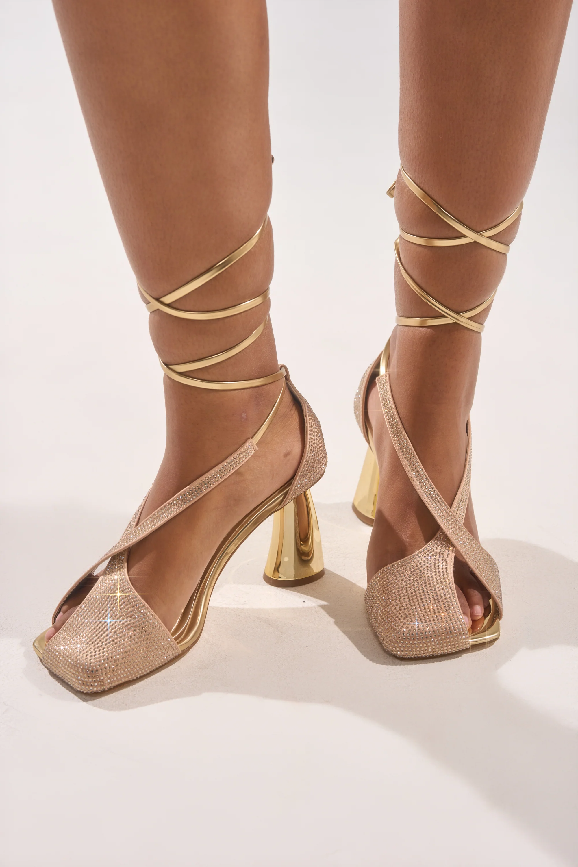AZALEA WANG BUILANY GOLD RHINESTONE CHUNKY PUMP - Image 4
