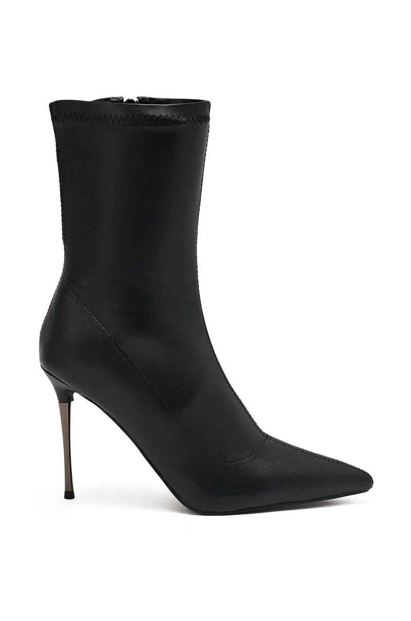 AZALEA WANG CALEANA BLACK METAL HEEL STRETCH PU BOOTIE - Image 4