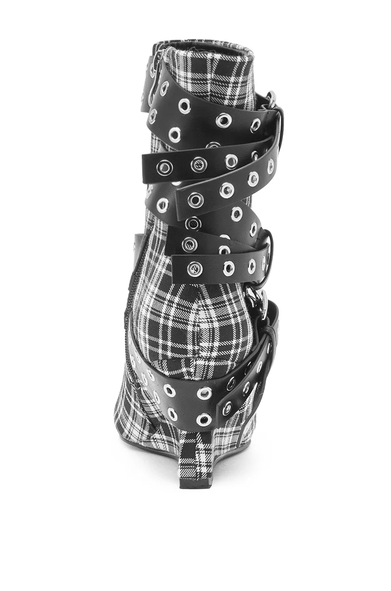 AZALEA WANG CHALKIS BLACK WHITE PLAID BUCKLE WEDGE BOOTIE - Image 8