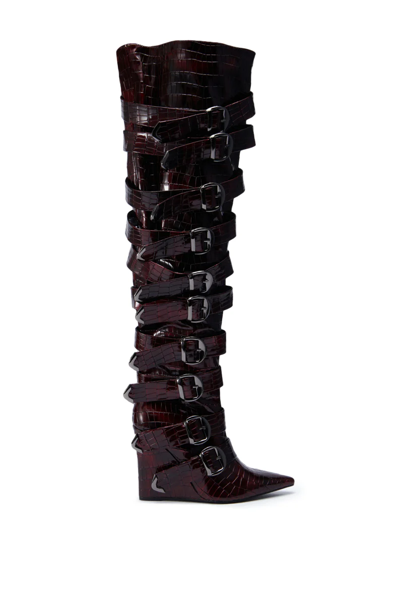 AZALEA WANG CINZIA RED WEDGE BOOT WITH BUCKLE DETAIL - Image 5