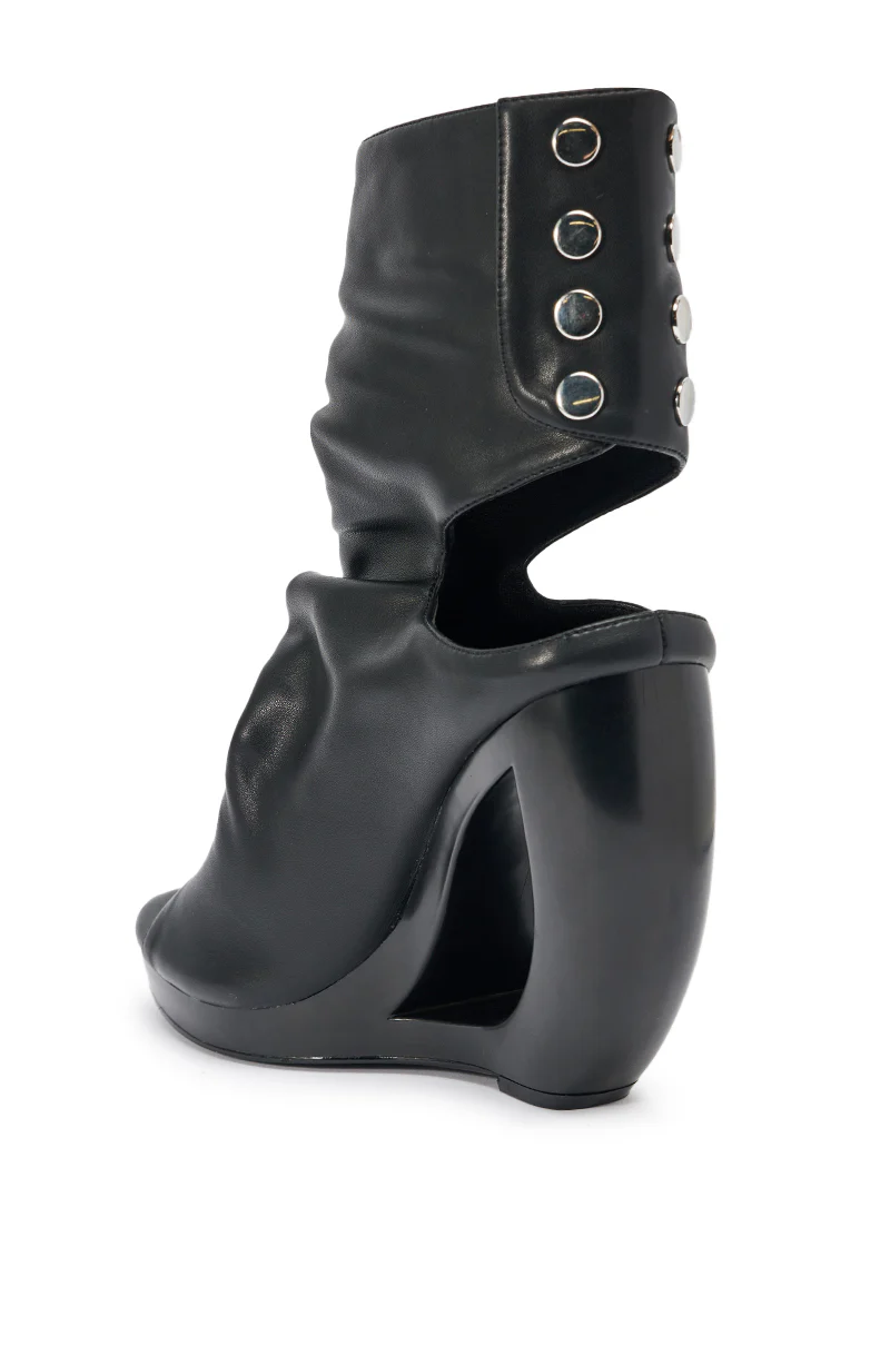 AZALEA WANG CIRCOS BLACK WEDGE BOOTIE - Image 5