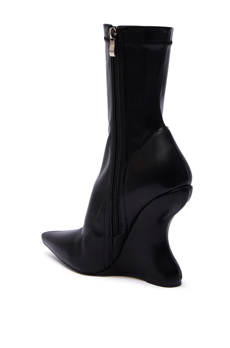 AZALEA WANG DAMAN BLACK PU WEDGE BOOTIE - Image 6