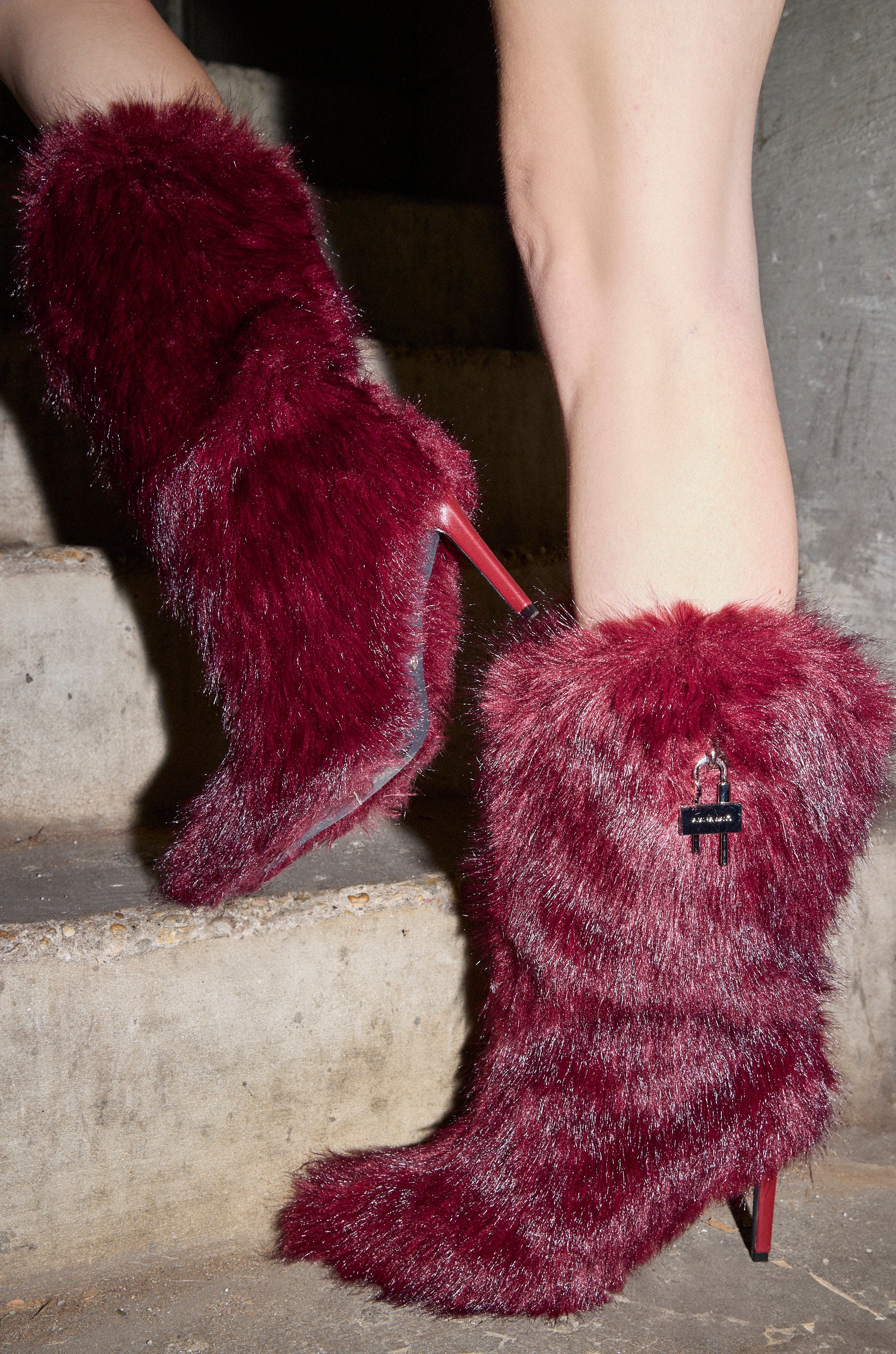 AZALEA WANG DAMME RED FUR BOOTIE WITH LOCK DETAIL - Image 3