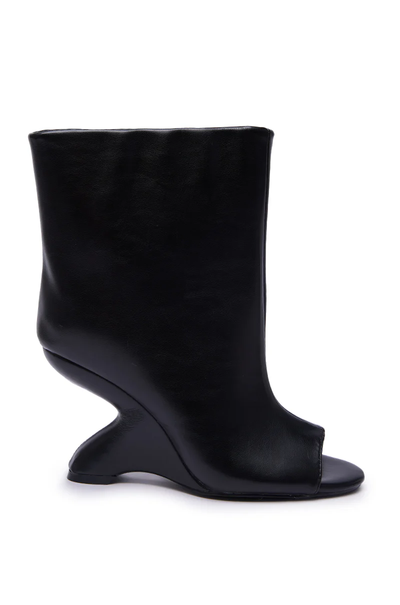 AZALEA WANG FAOI BLACK INVERTED WEDGE OPEN-TOE BOOTIE - Image 4