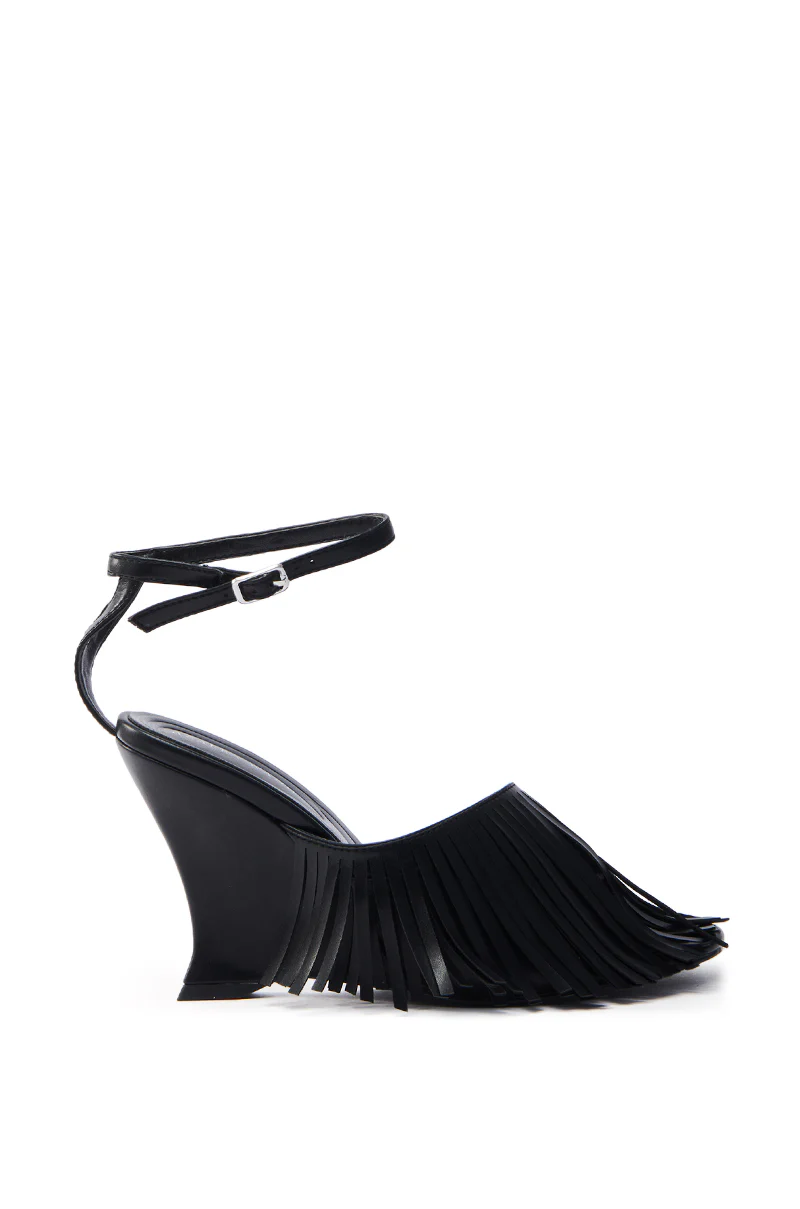 AZALEA WANG FASCIA BLACK FRINGE WEDGE SANDAL - Image 4
