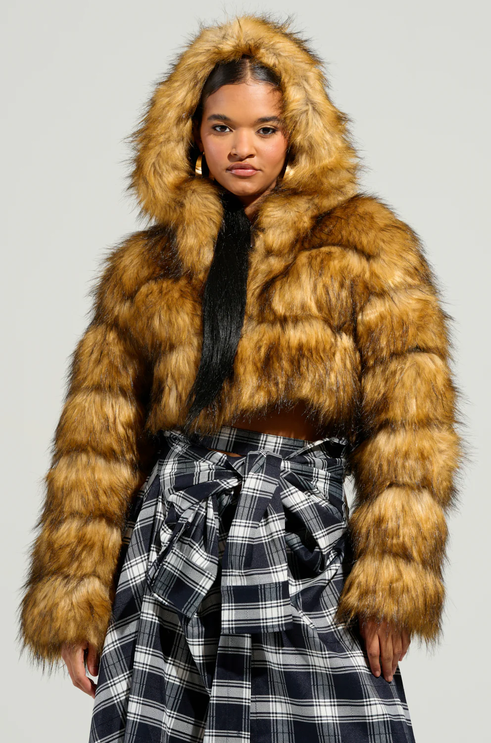 GRACELLE FAUX FUR CROPPED JACKET - Image 2