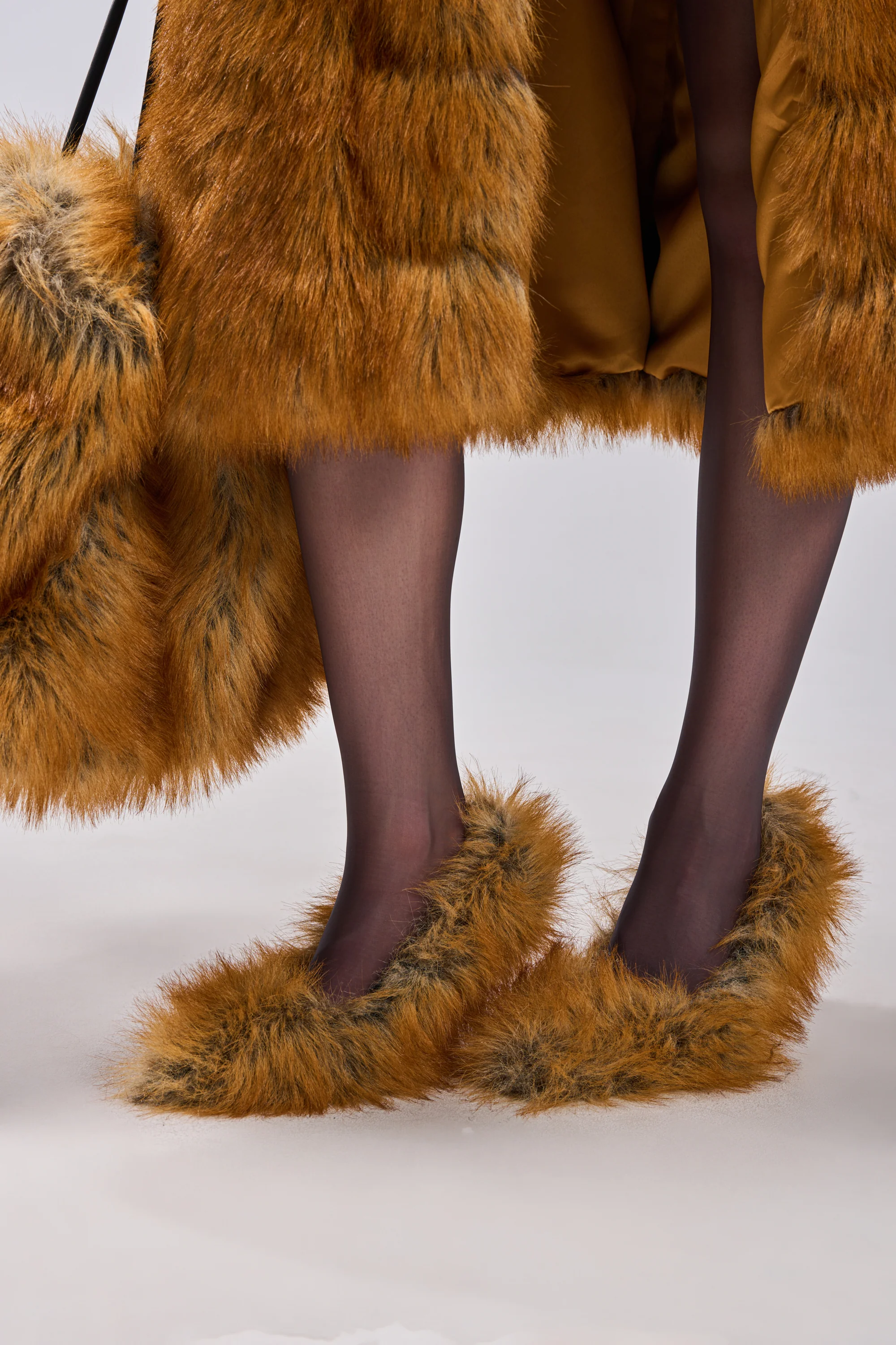 AZALEA WANG JAMEECK TAN FUR PUMP - Image 2