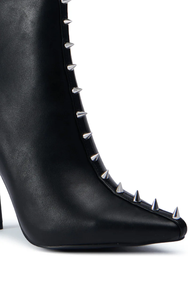 AZALEA WANG JENAVIEVE BLACK BOOTIE WITH SPIKES - Image 6