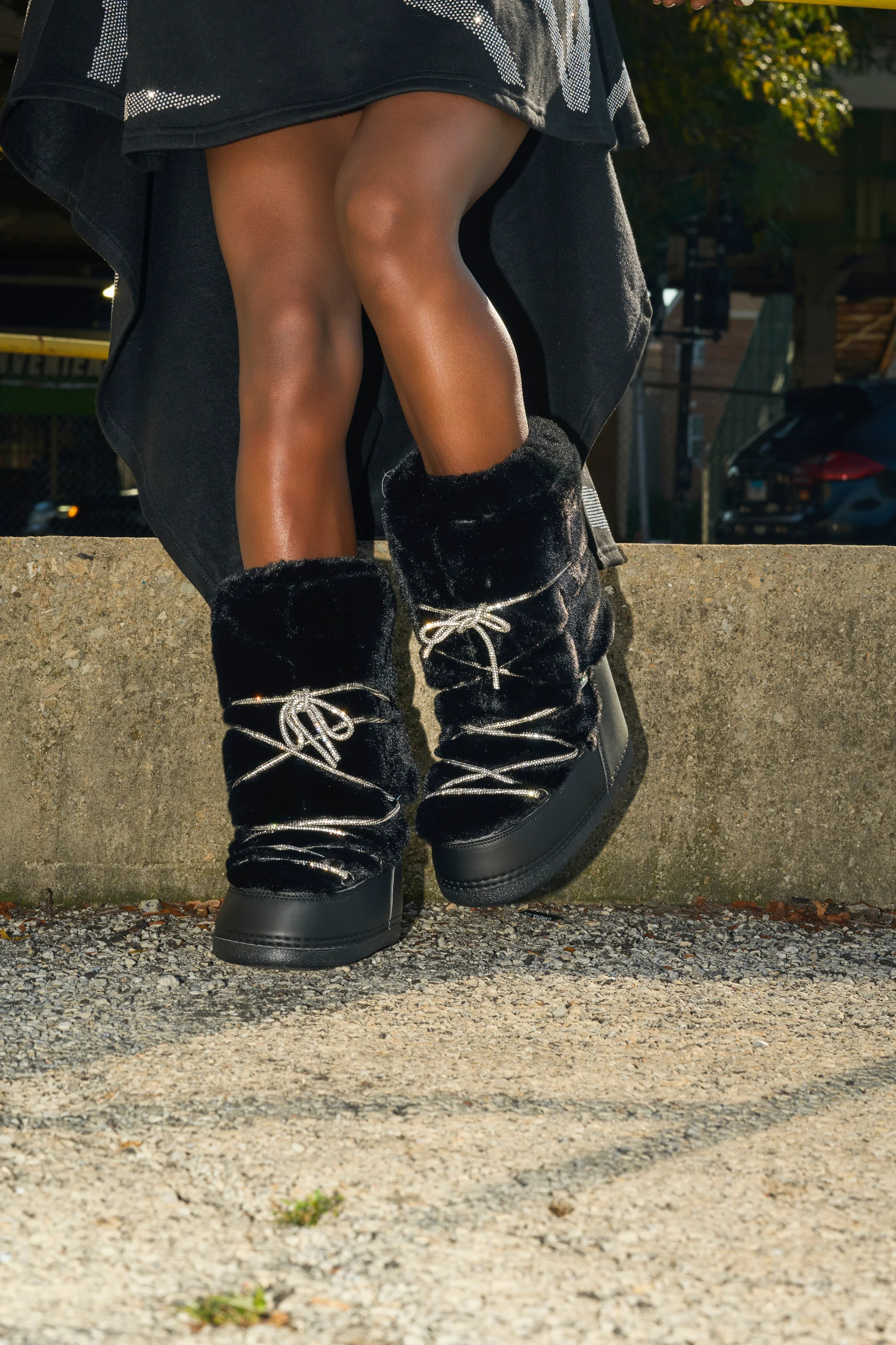 AZALEA WANG KARMELA BLACK FUR MOON BOOT - Image 2
