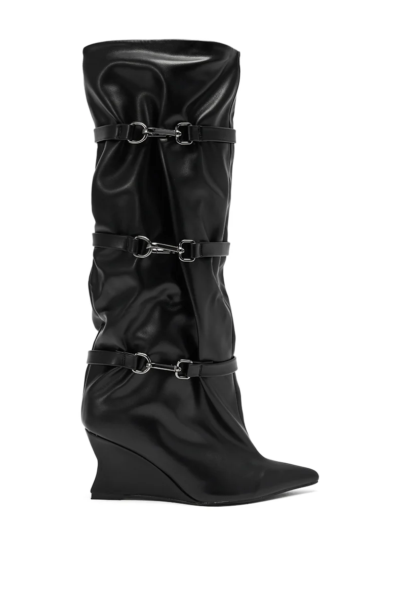 AZALEA WANG KULLERVO BLACK SILVER CLASP DETAIL WEDGE BOOT - Image 4
