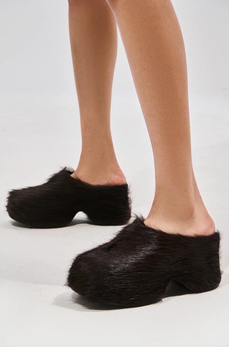 AZALEA WANG LEESHA CHOCOLATE PONY HAIR CLOG - Image 3