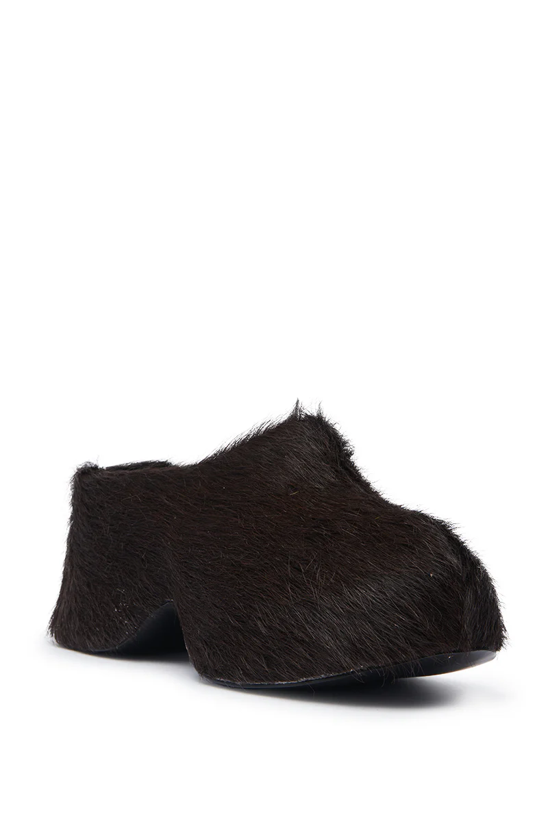 AZALEA WANG LEESHA CHOCOLATE PONY HAIR CLOG - Image 5