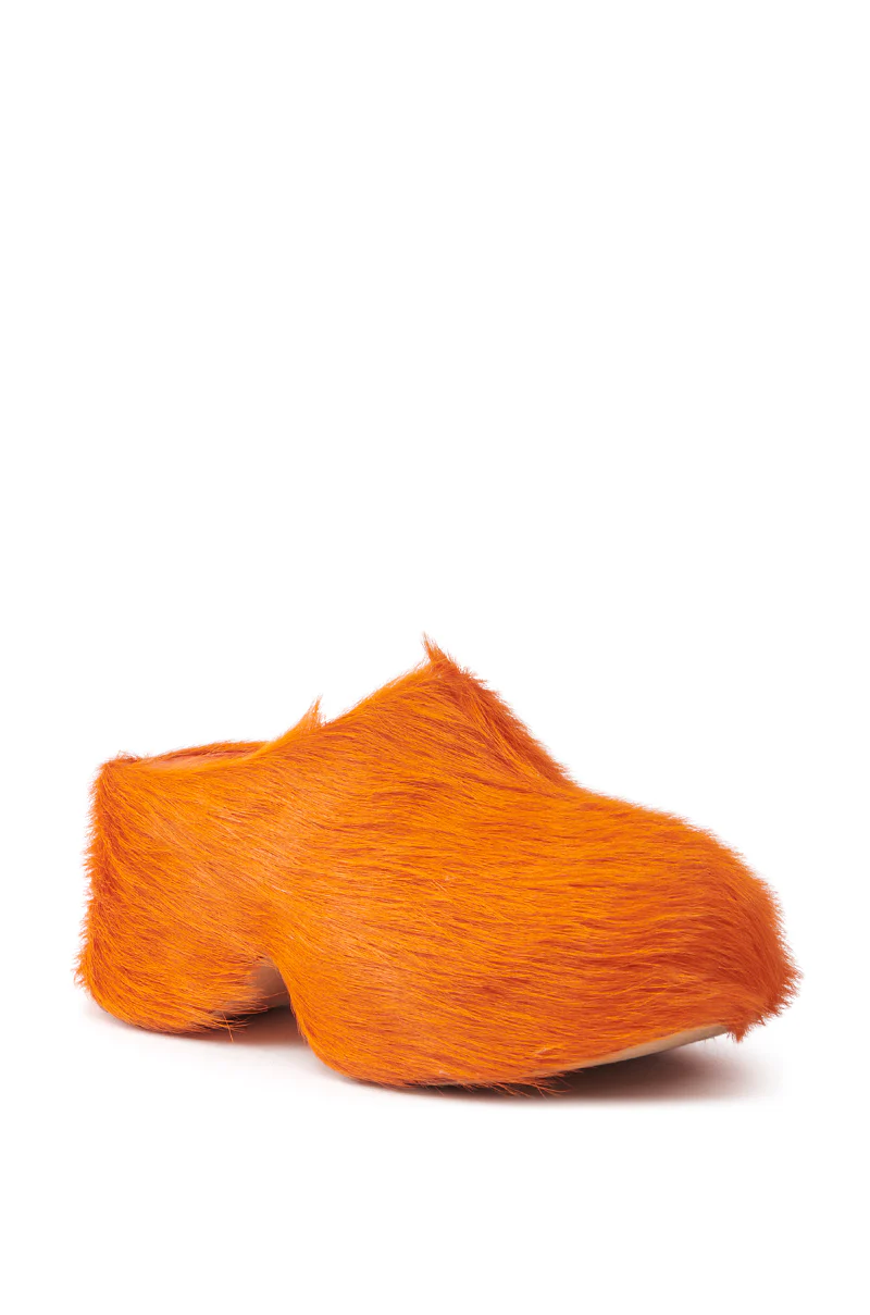 AZALEA WANG LEESHA ORANGE PONY HAIR CLOG - Image 4