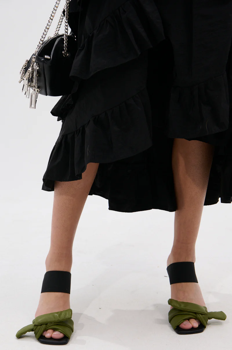 AZALEA WANG MENES BLACK PUFF DETAIL SANDAL - Image 3