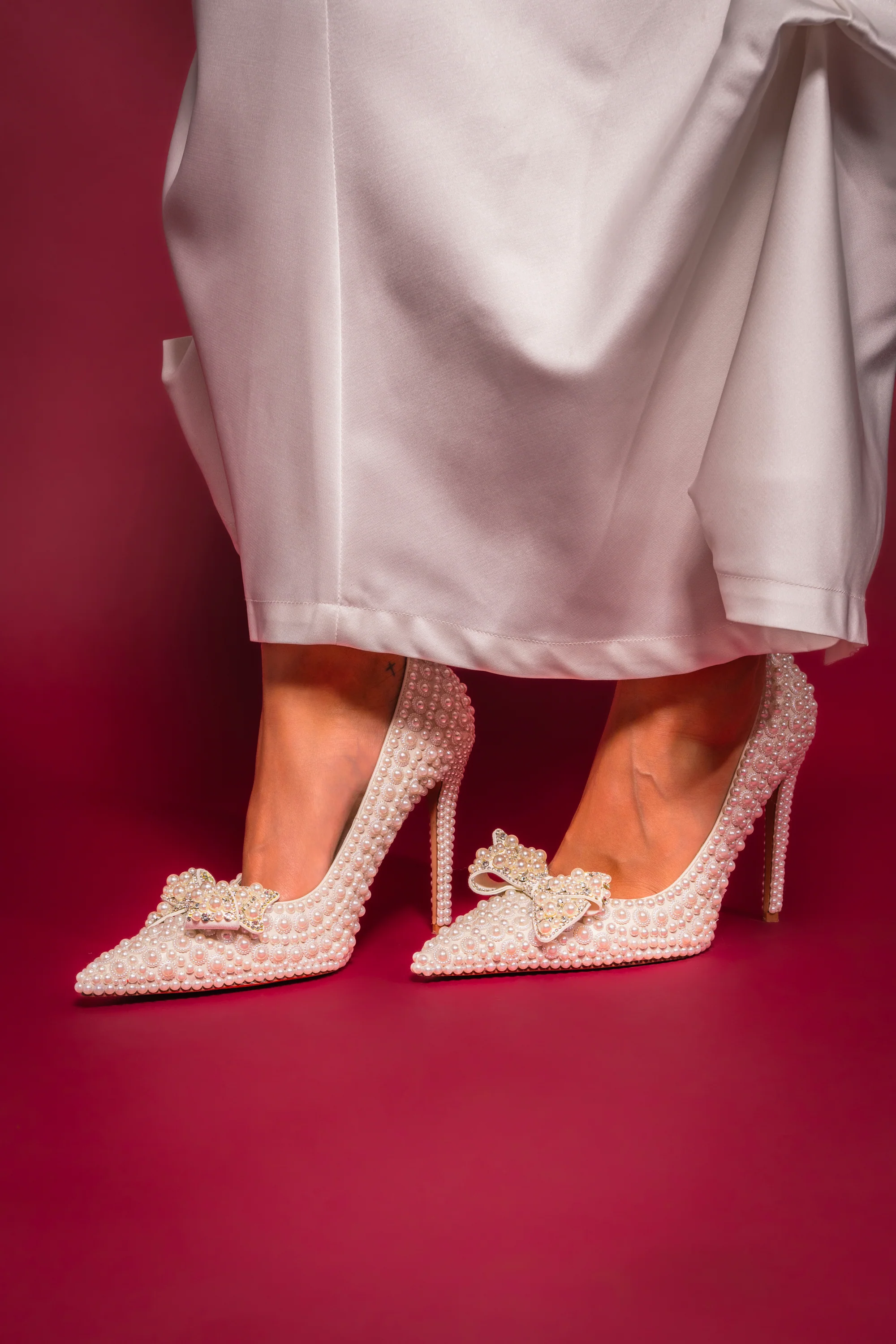 AZALEA WANG NAAMAH WHITE PEARL EMBELLISHED PUMP - Image 2