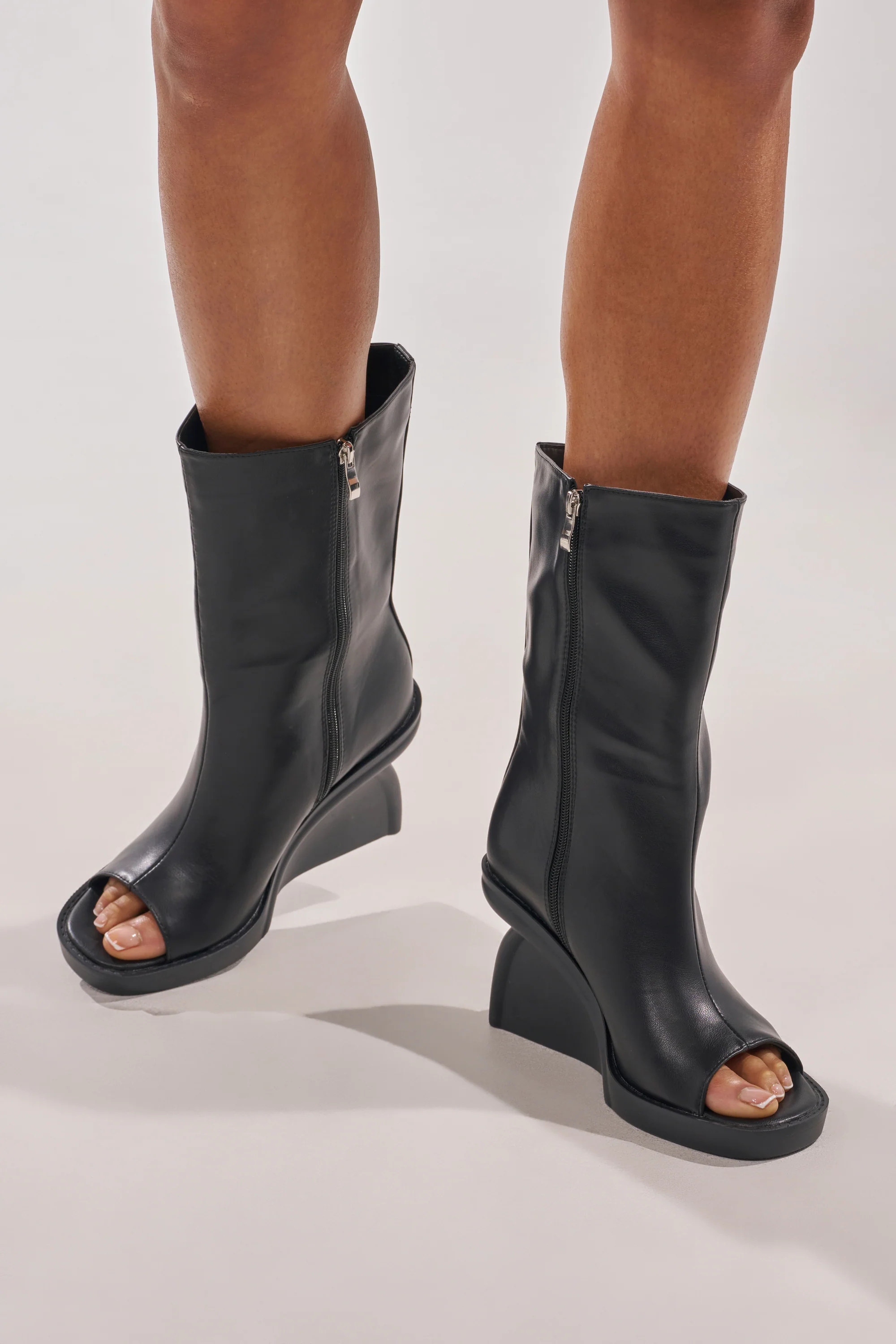 AZALEA WANG NOLIA BLACK NOVELTY WEDGE BOOTIE - Image 2