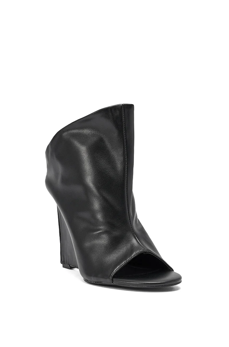 AZALEA WANG NOVIS BLACK PU WEDGE BOOTIE - Image 6