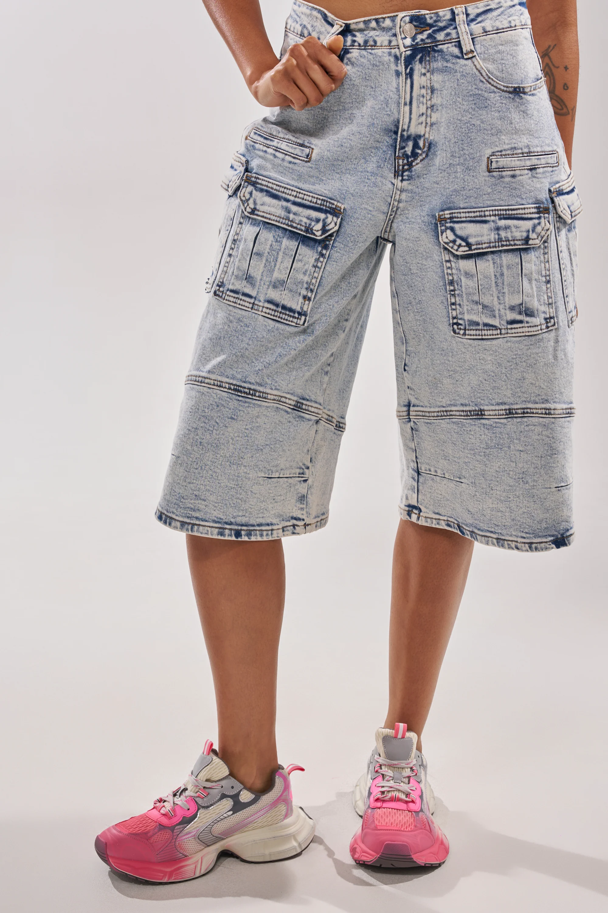 AZALEA WANG PSI PINK LACE SNEAKER - Image 2
