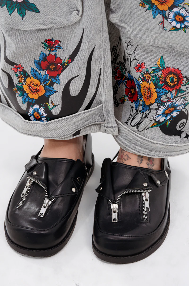AZALEA WANG RESTER BLACK HARDWARE EMBELLISHED MULE - Image 3