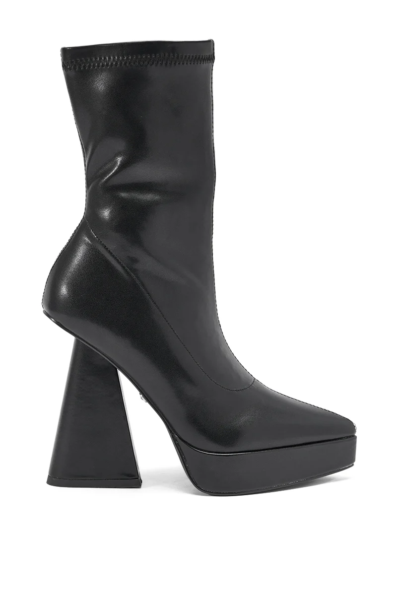 AZALEA WANG SAXTON BLACK PU CHUNKY POINTED TOE BOOTIE - Image 5