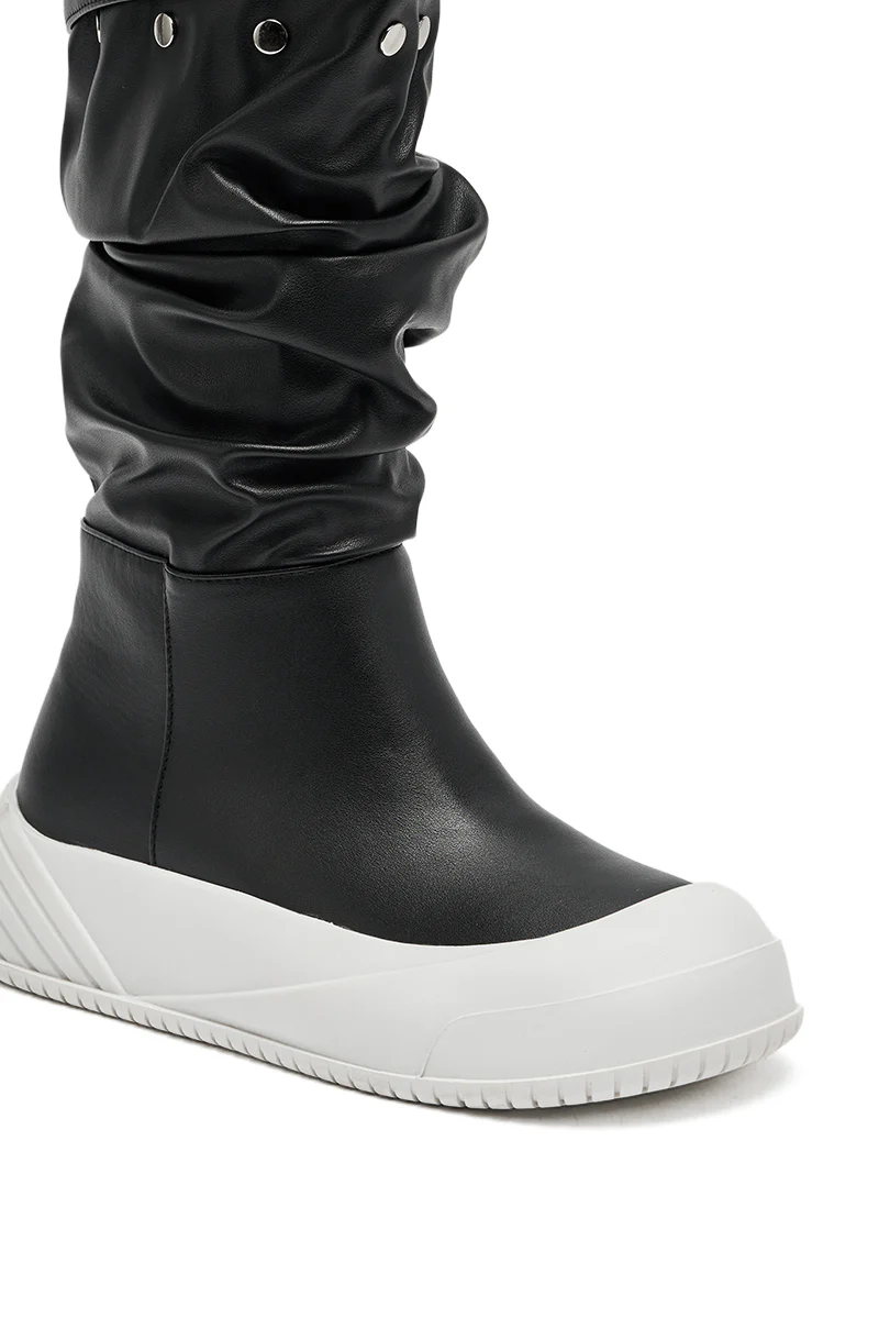 AZALEA WANG SMARTER BLACK RUCHED PU FLAT BOOT - Image 11