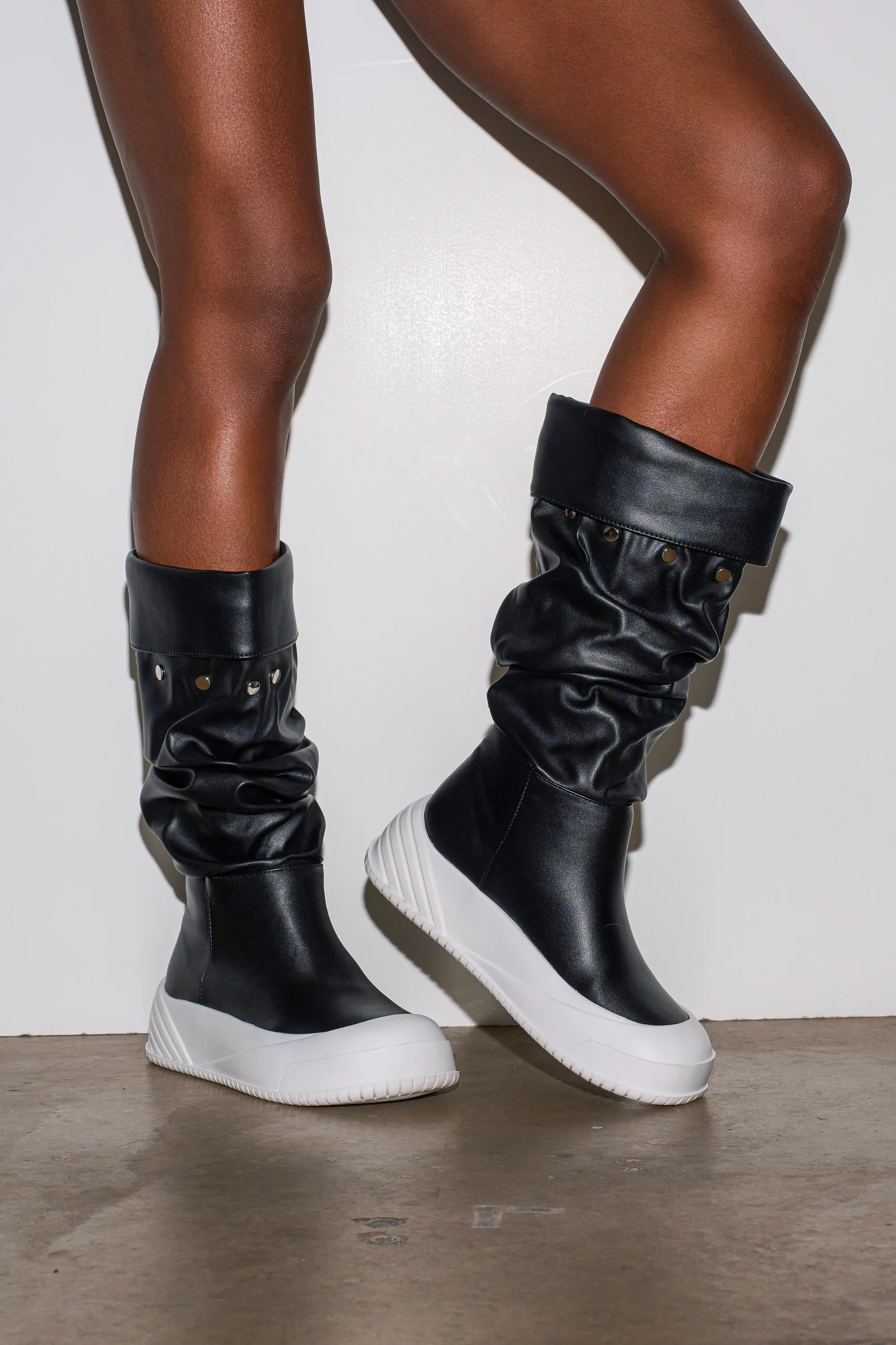 AZALEA WANG SMARTER BLACK RUCHED PU FLAT BOOT - Image 2