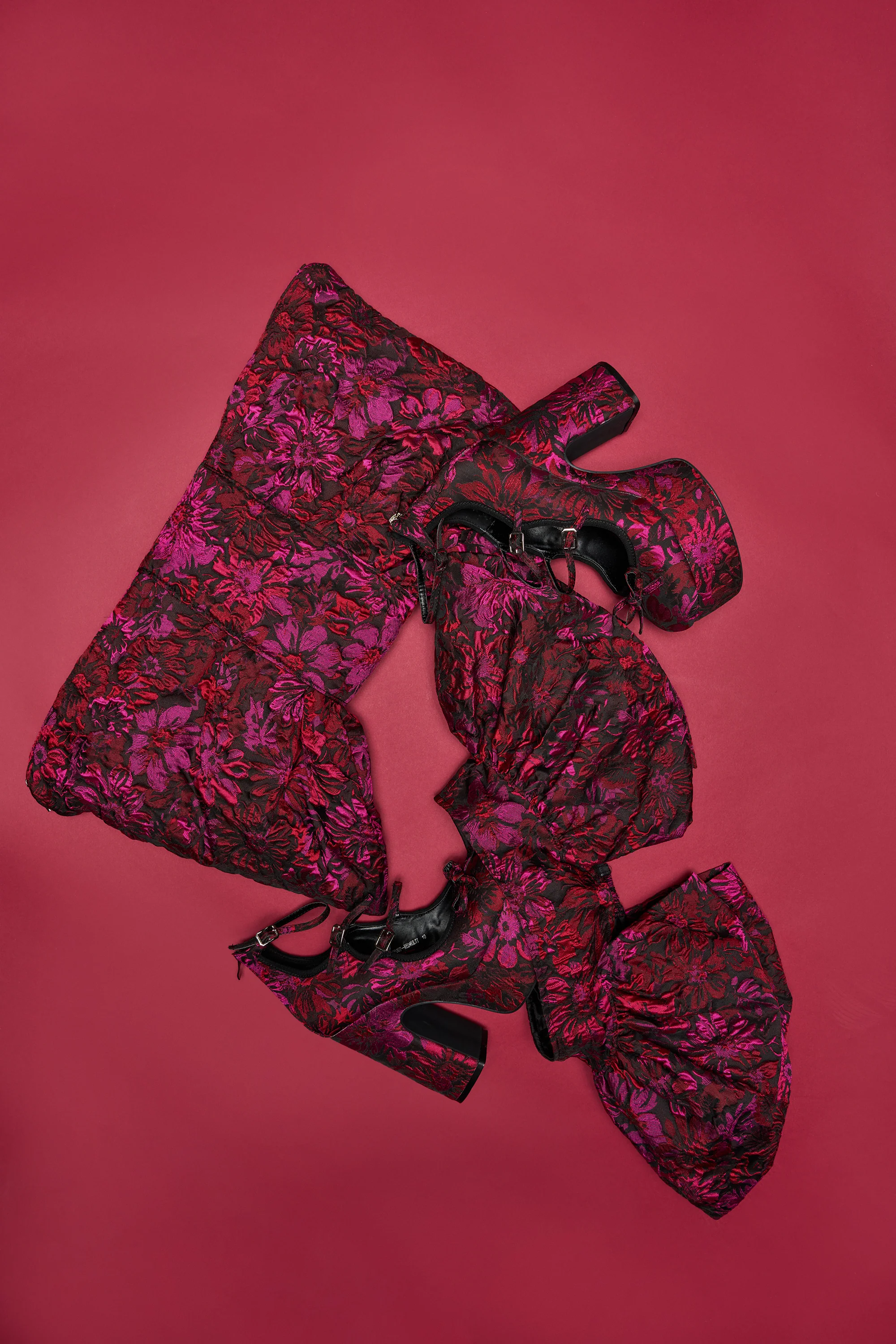 AZALEA WANG SPROUT RED MULTI FLORAL BROCADE MARY JANE PLATFORM PUMP - Image 2