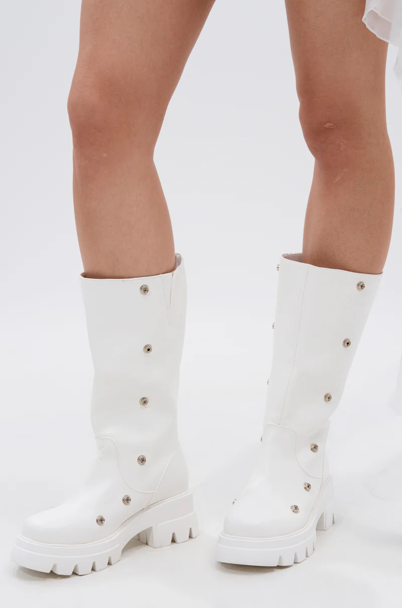 AZALEA WANG SYBEL WHITE SNAP DETAIL BOOTIE - Image 4