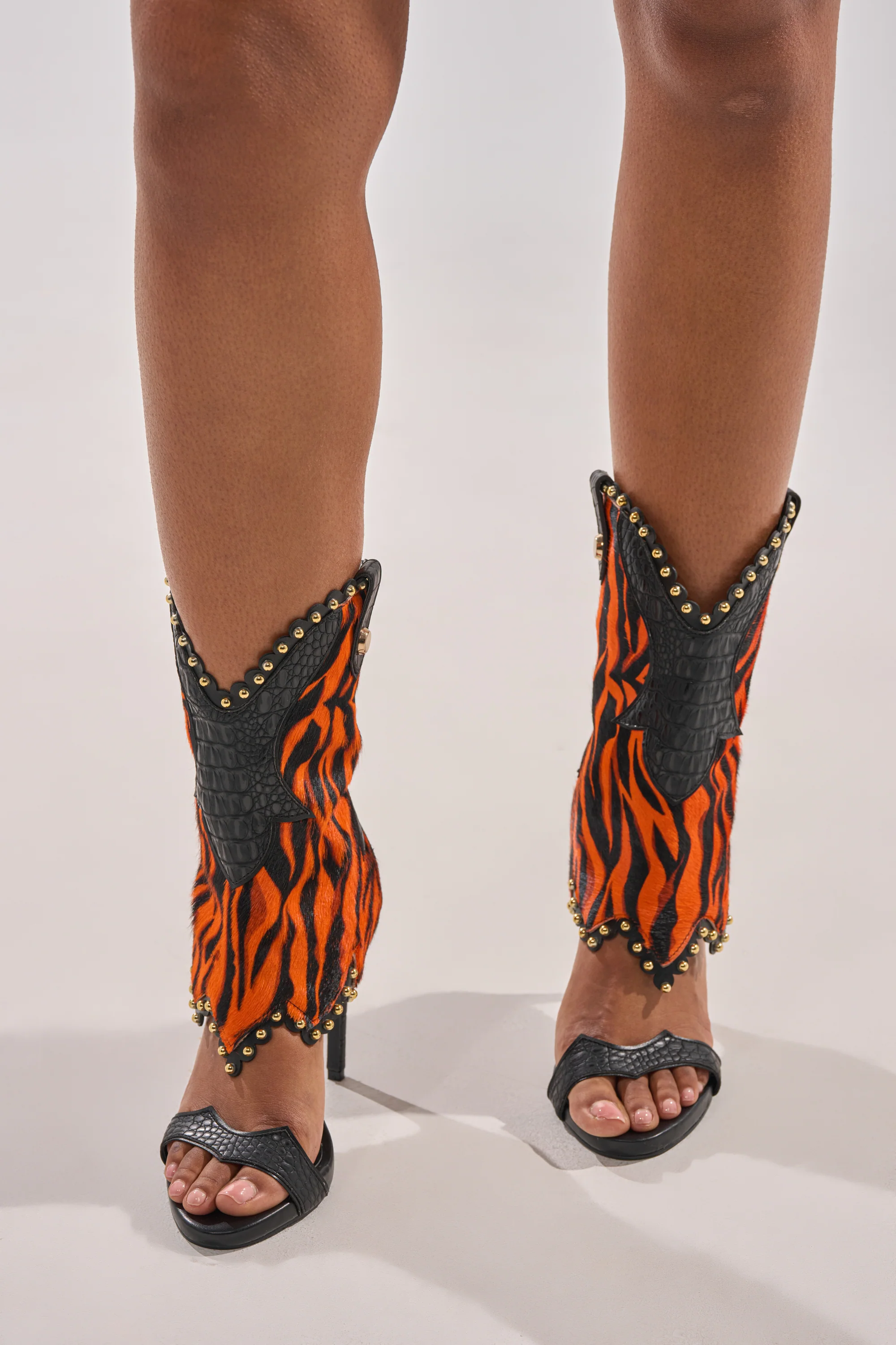 AZALEA WANG TAHLIE ORANGE MULTI WESTERN GLADIATOR SANDAL - Image 3