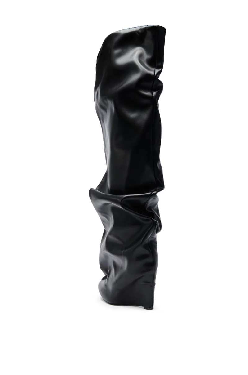 AZALEA WANG TEUILA BLACK RUCHED WEDGE BOOT - Image 11
