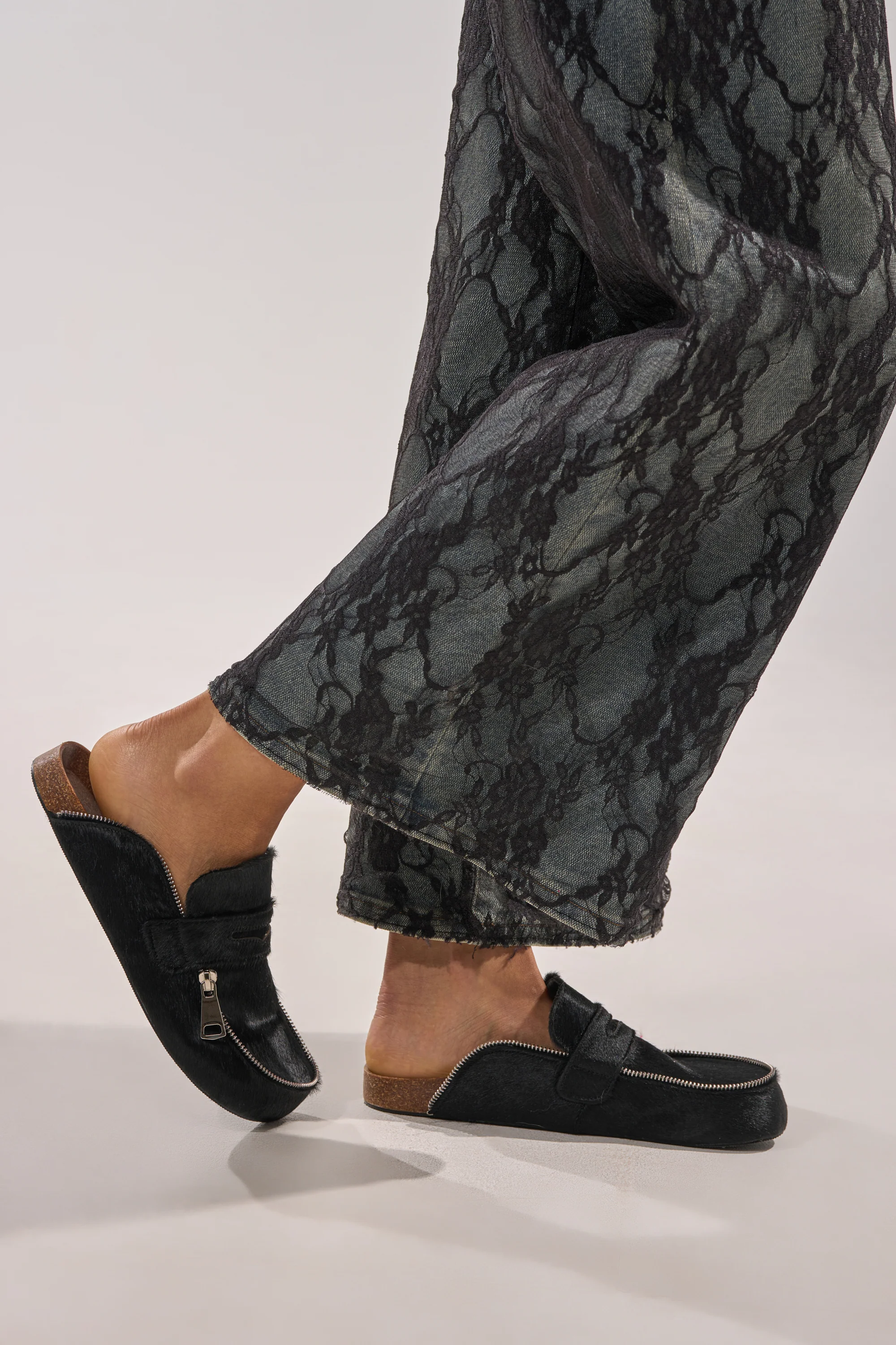 AZALEA WANG LIMERICK BLACK METAL EMBELLISHMENT FLAT - Image 8