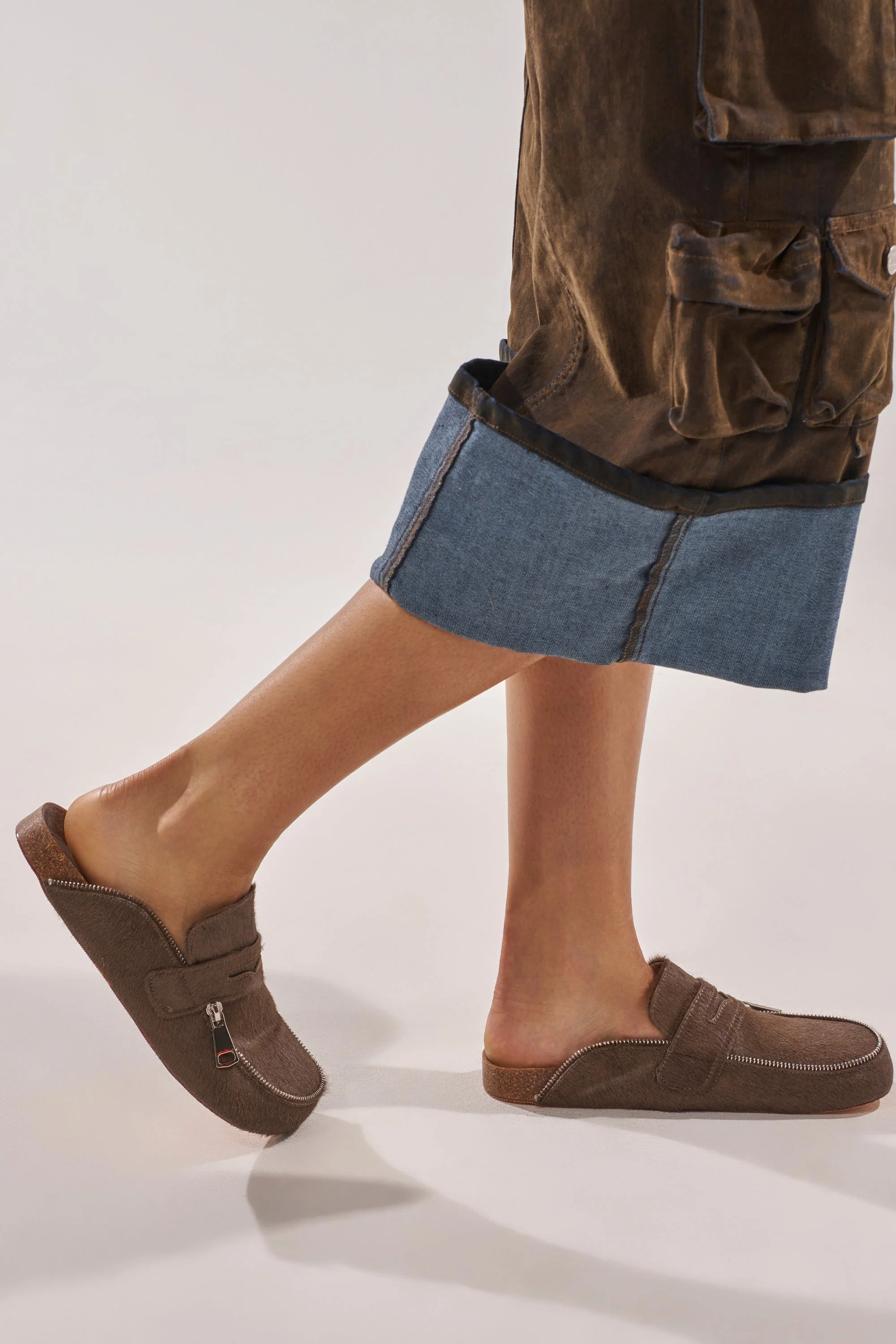 AZALEA WANG LIMERICK CHOCOLATE METAL EMBELLISHMENT FLAT - Image 2