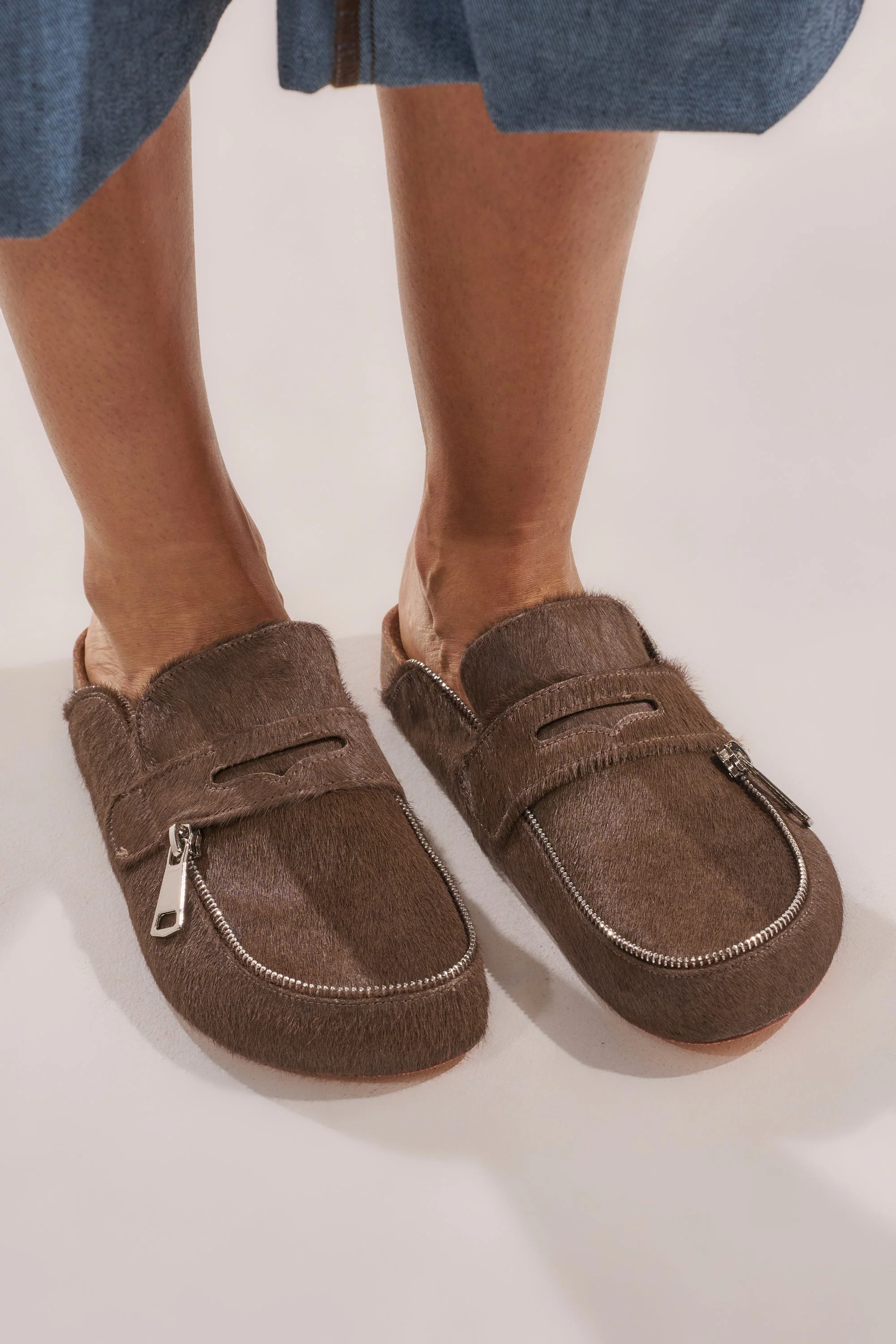 AZALEA WANG LIMERICK CHOCOLATE METAL EMBELLISHMENT FLAT - Image 3