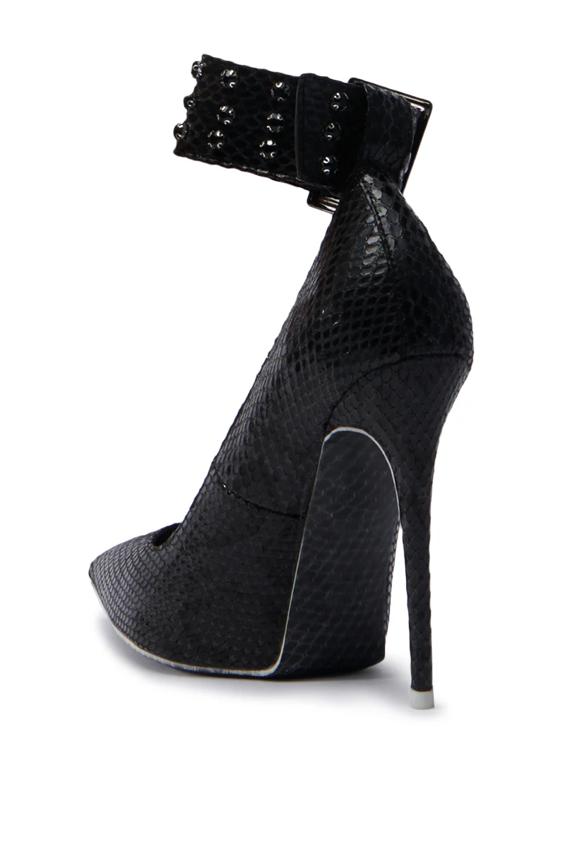 AZALEA WANG VOLNEY BLACK SNAKE STILETTO PUMP - Image 6