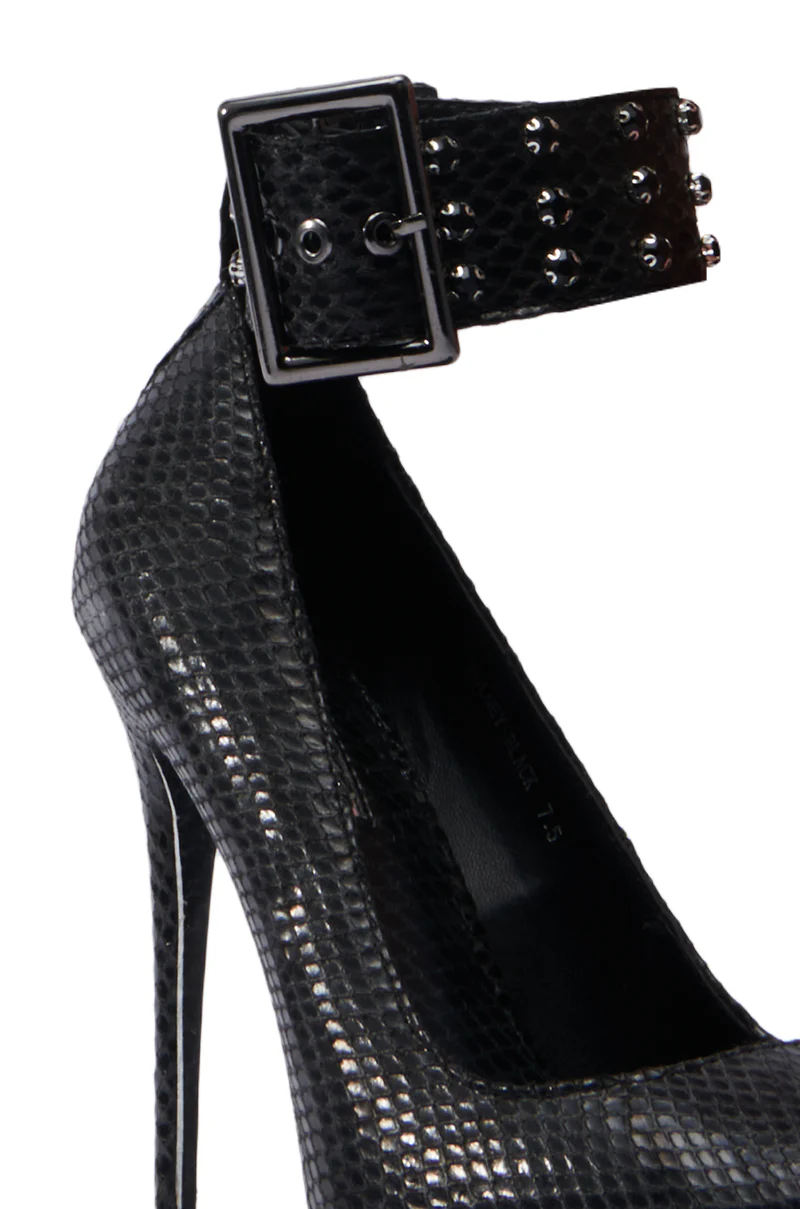 AZALEA WANG VOLNEY BLACK SNAKE STILETTO PUMP - Image 7