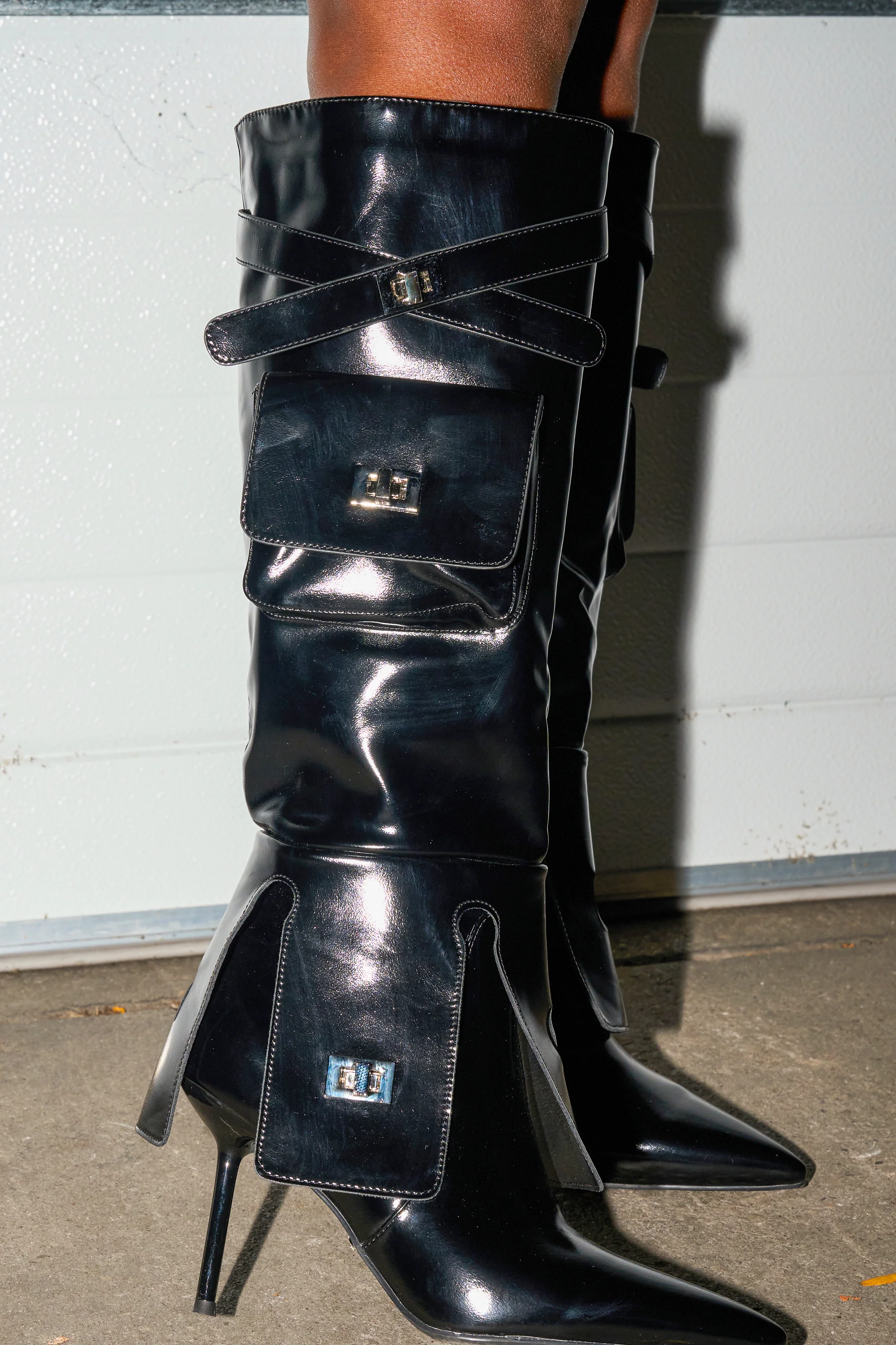 AZALEA WANG WATERS BLACK STILETTO BOOT WITH POCKETS - Image 9