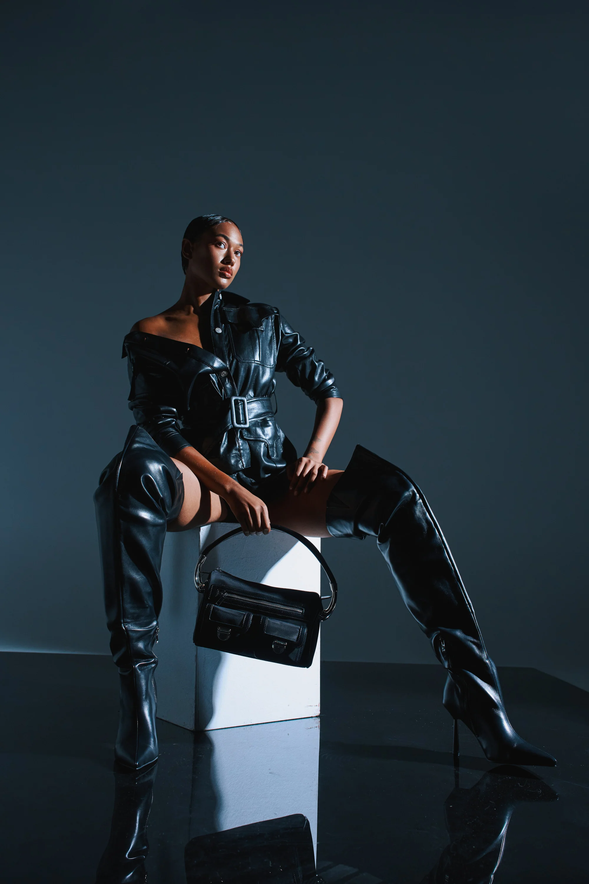 AZALEA WANG WYNNDY BLACK THIGH HIGH BOOT - Image 2