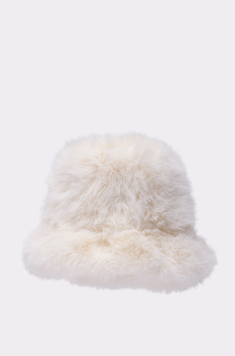 BABY IT'S COLD OUTSIDE FAUX FUR BUCKET HAT IN IVORY - Image 5