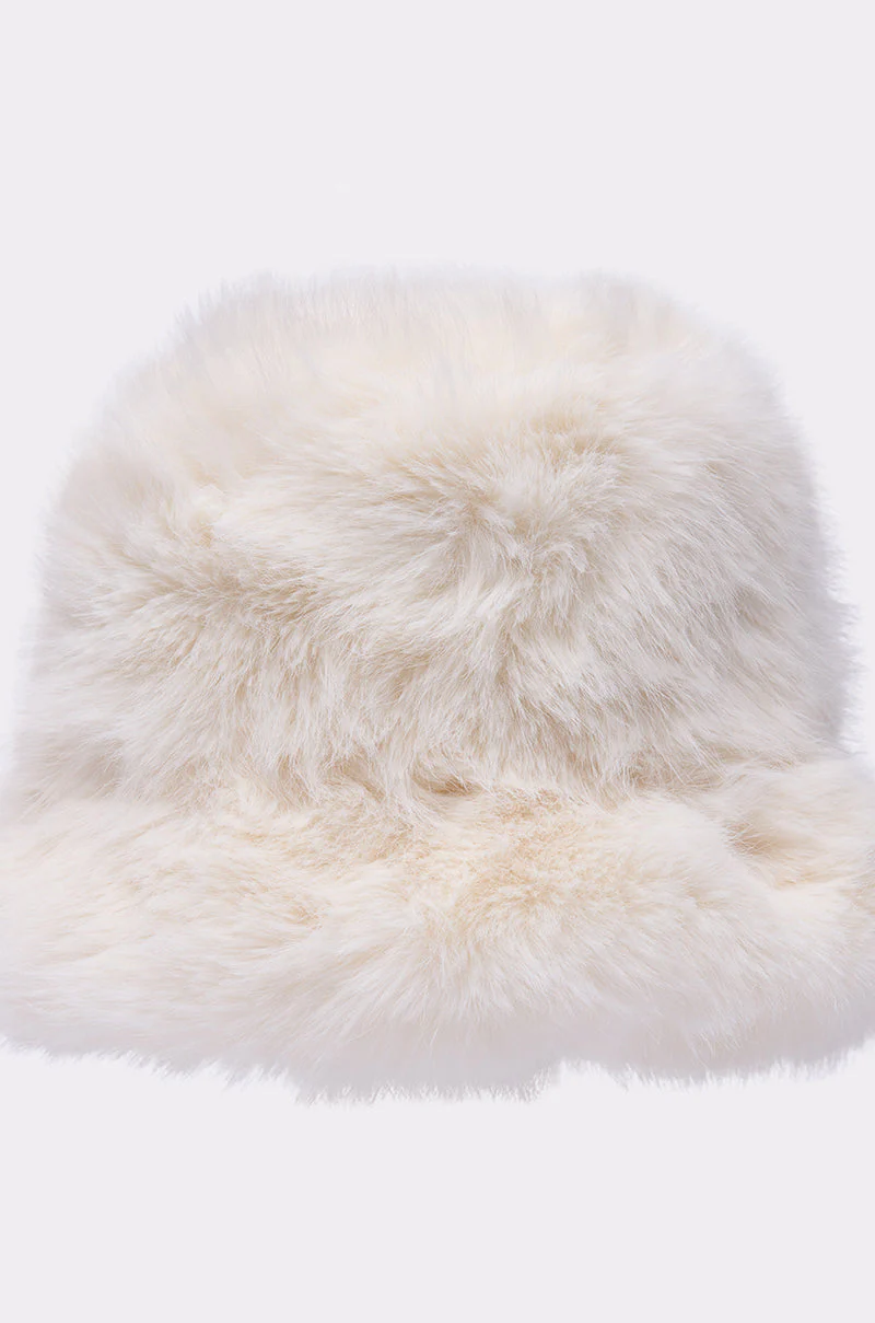 BABY IT'S COLD OUTSIDE FAUX FUR BUCKET HAT IN IVORY - Image 7