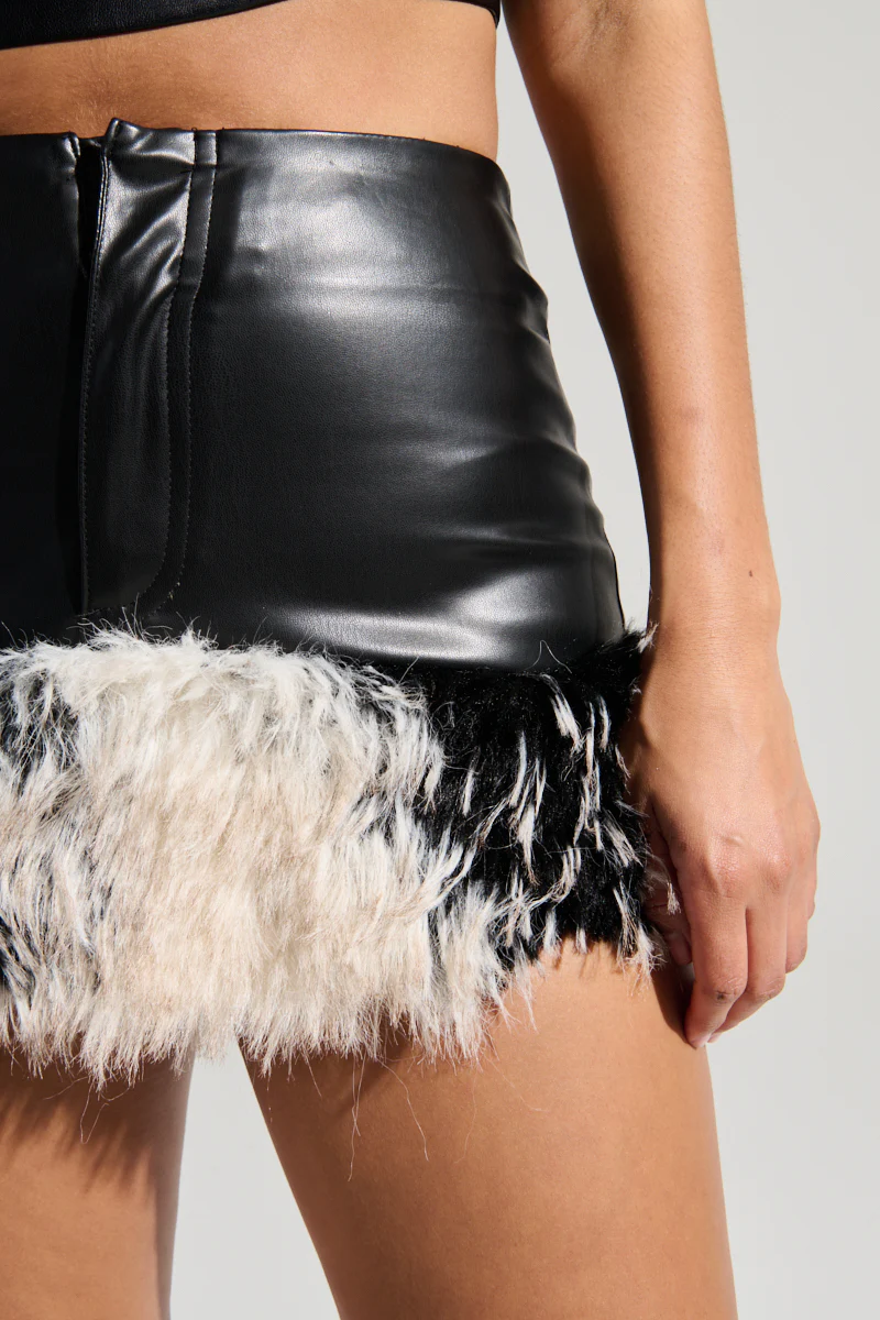 BACKIN IT UP MINI SKIRT WITH FUR - Image 9