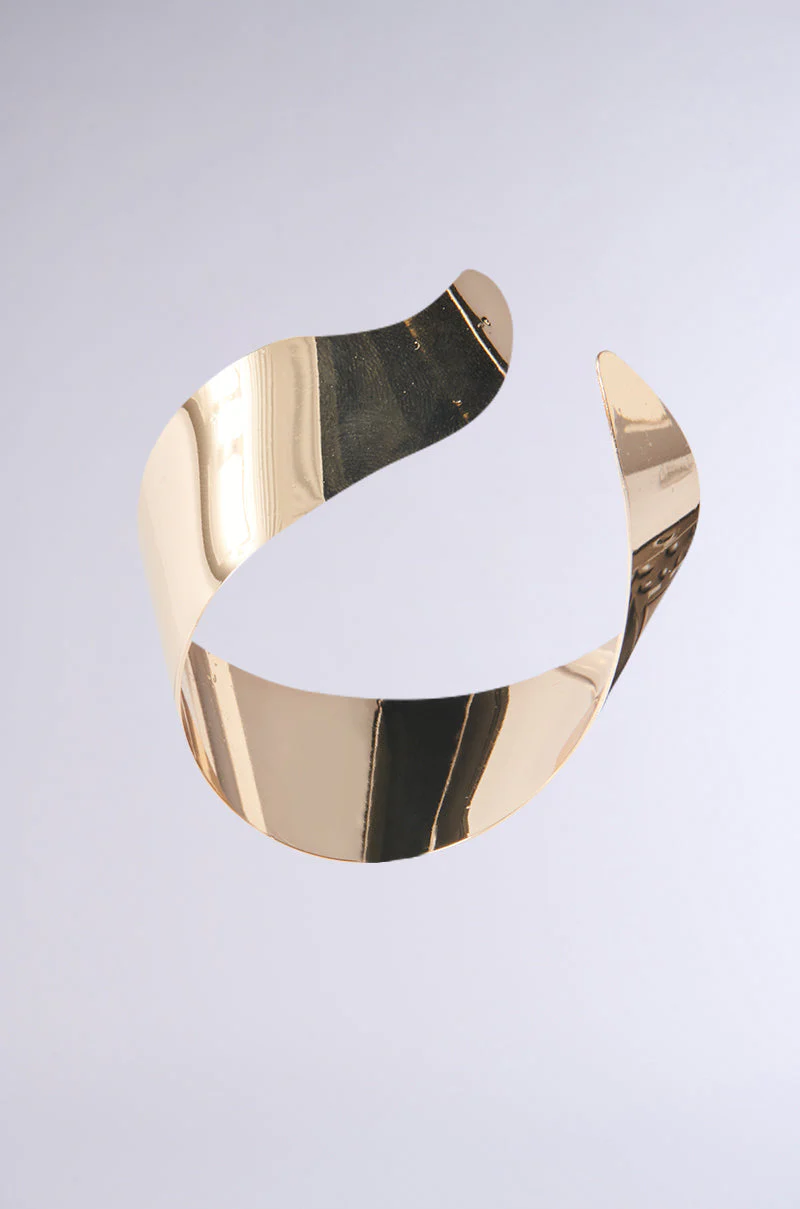 BENT OUTTA SHAPE EARRING - Image 4