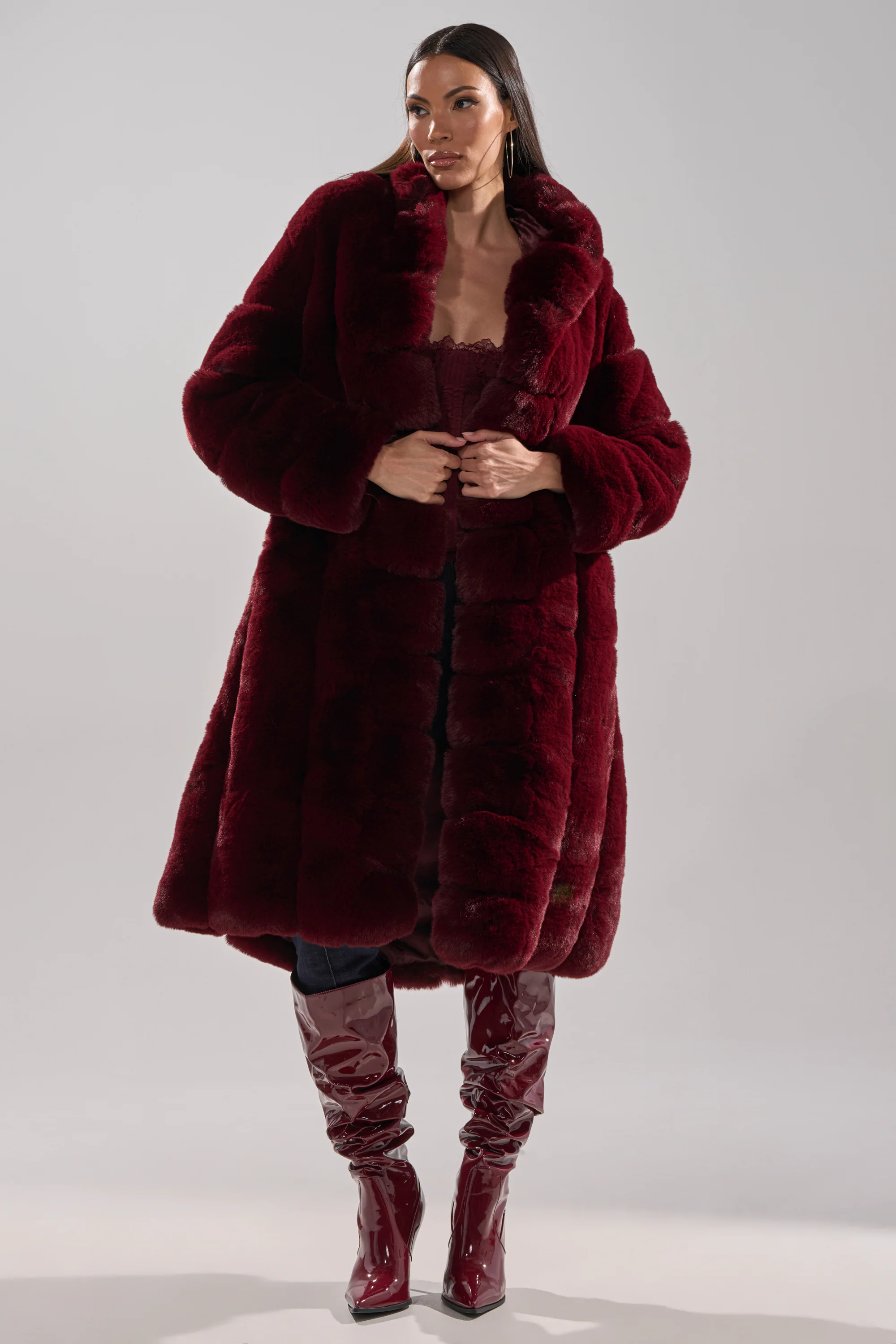 BERLIN HOODED FAUX FUR IN BURGUNDY - Image 2