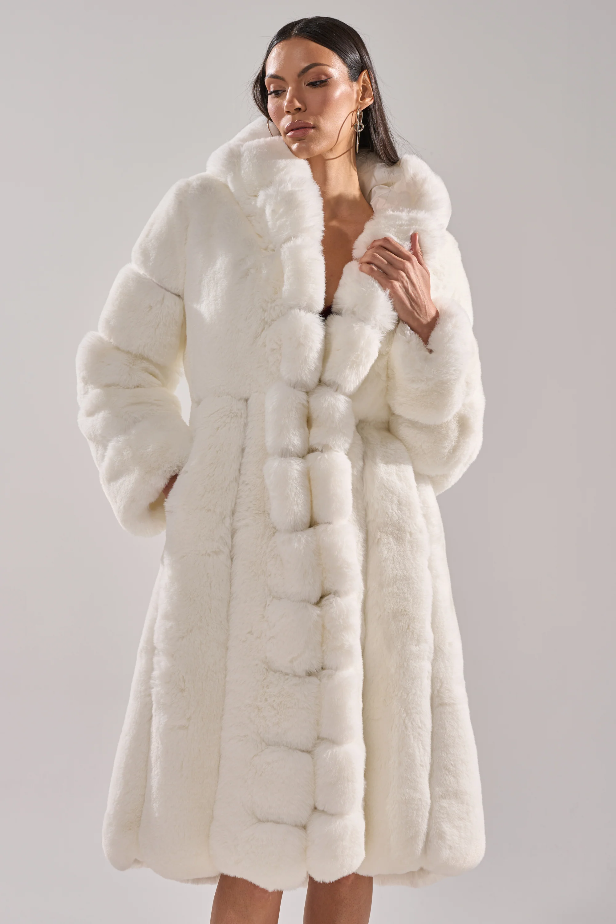 BERLIN HOODED FAUX FUR IN WHITE - Image 5