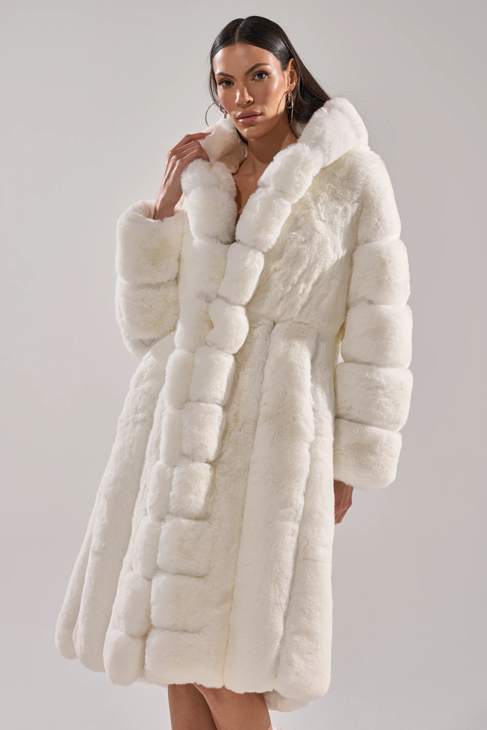 BERLIN HOODED FAUX FUR IN WHITE - Image 7