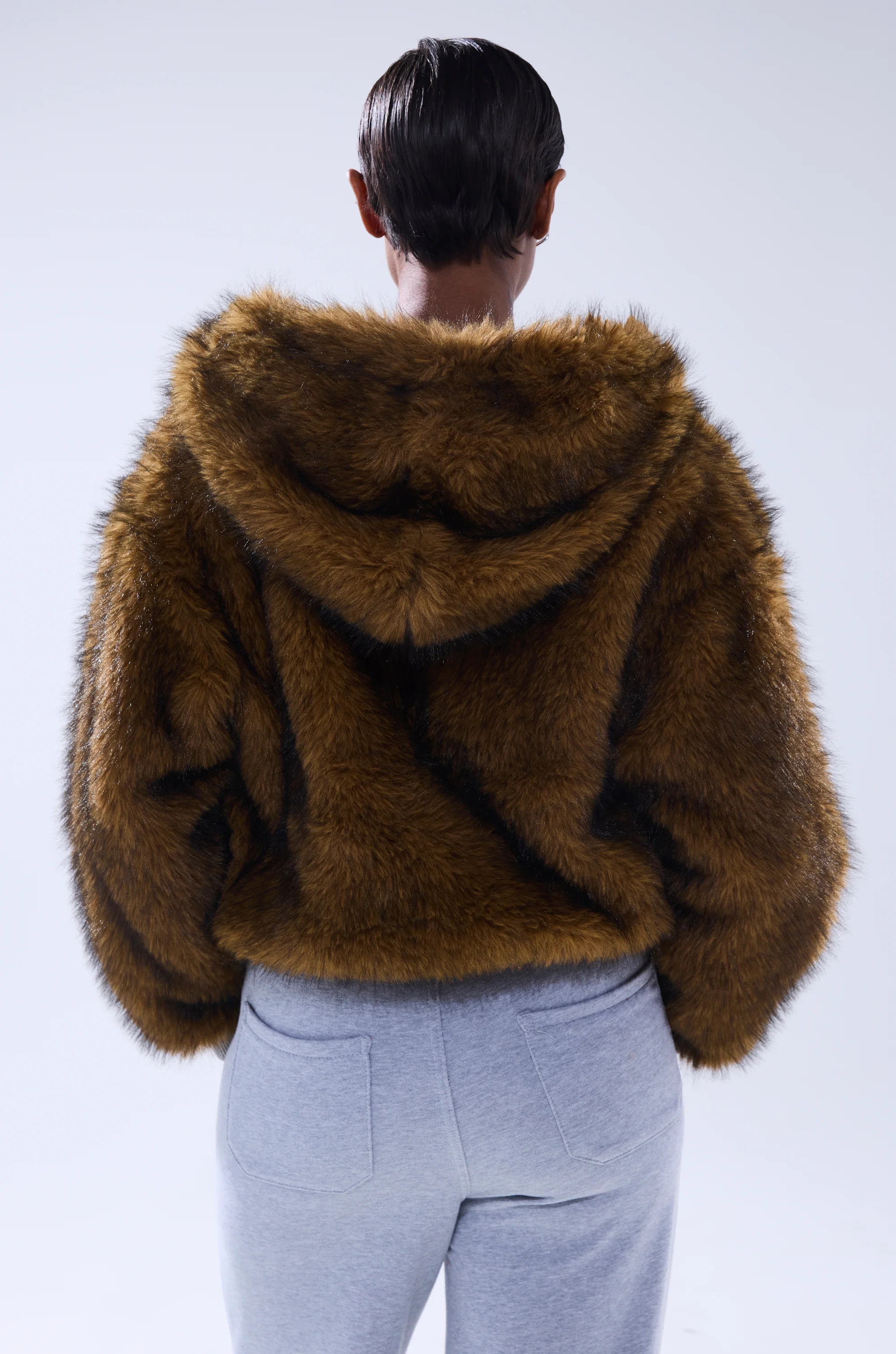 BEST OF BOTH WORLDS REVERSIBLE FUR SWEATSHIRT - Image 8