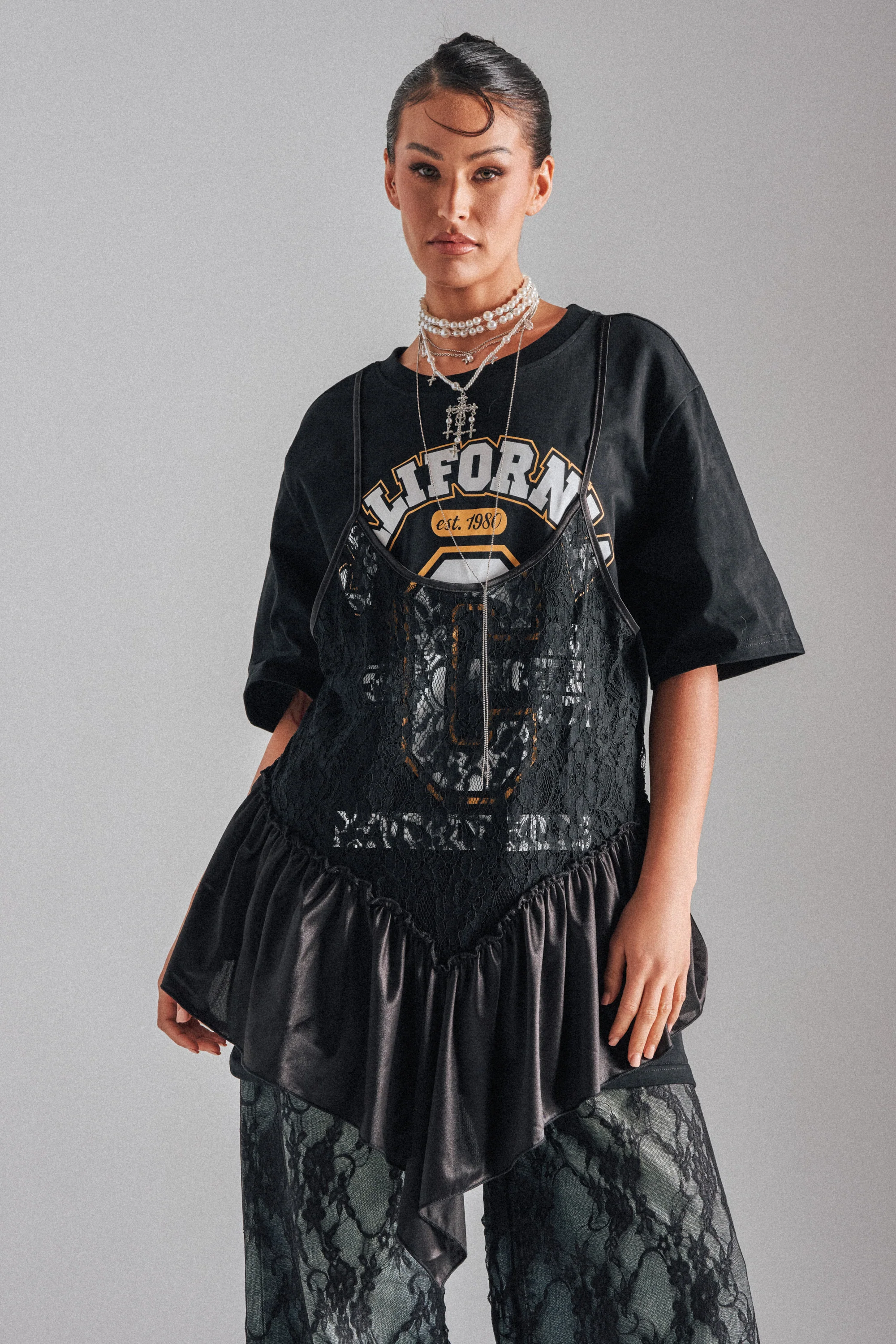 BEVERLY HILLS DIVA LACE OVERLAY TEE