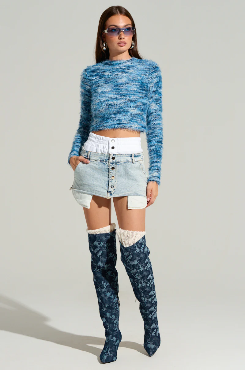 BIG FUZZY ENERGY CROPPED SWEATER IN BLUE - Image 6