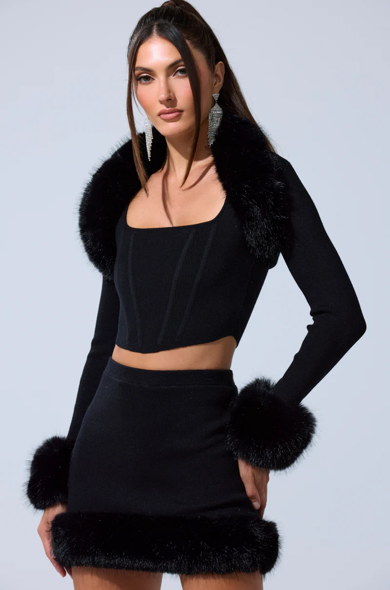 BIG MOOD FUR TRIM SHRUG IN BLACK - Image 2